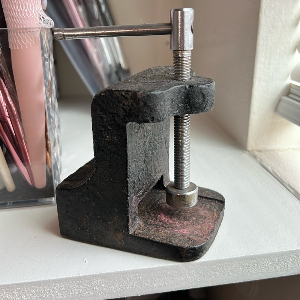 Manual Pigment PRESS ( Heavy Duty Compression )